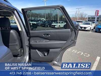 2026 Nissan Pathfinder SL