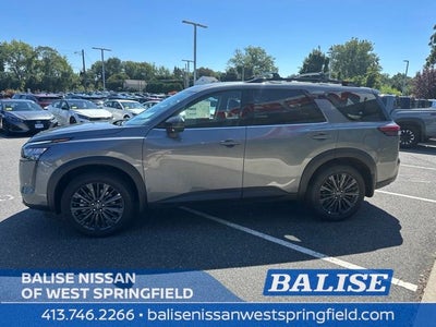2026 Nissan Pathfinder SL