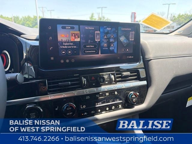 2026 Nissan Pathfinder SL