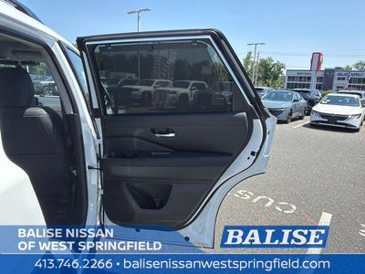 2026 Nissan Pathfinder SL