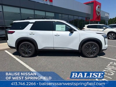 2026 Nissan Pathfinder SL