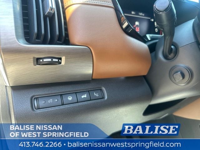 2022 Nissan Pathfinder Platinum 2nd Row Captain