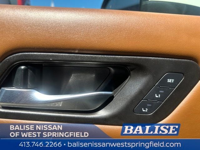 2022 Nissan Pathfinder Platinum 2nd Row Captain
