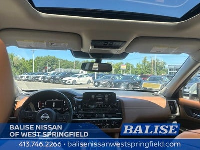 2022 Nissan Pathfinder Platinum 2nd Row Captain