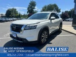 2022 Nissan Pathfinder Platinum 2nd Row Captain