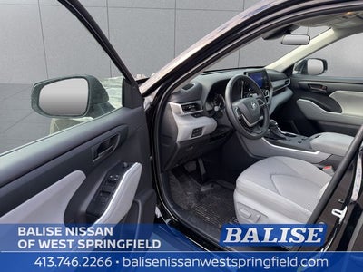 2024 Toyota Highlander LE