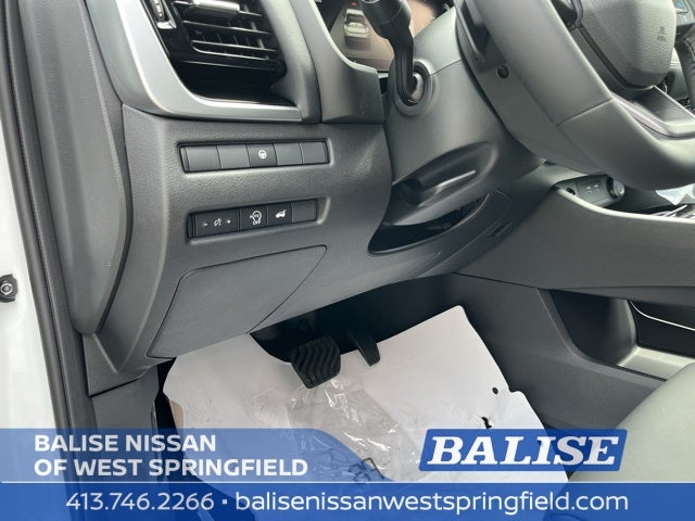 2025 Nissan Rogue SL