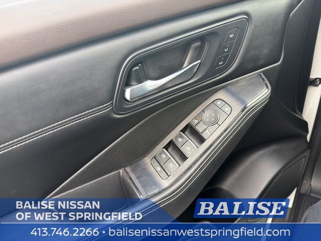 2023 Nissan Rogue SL Premium 2 Tone